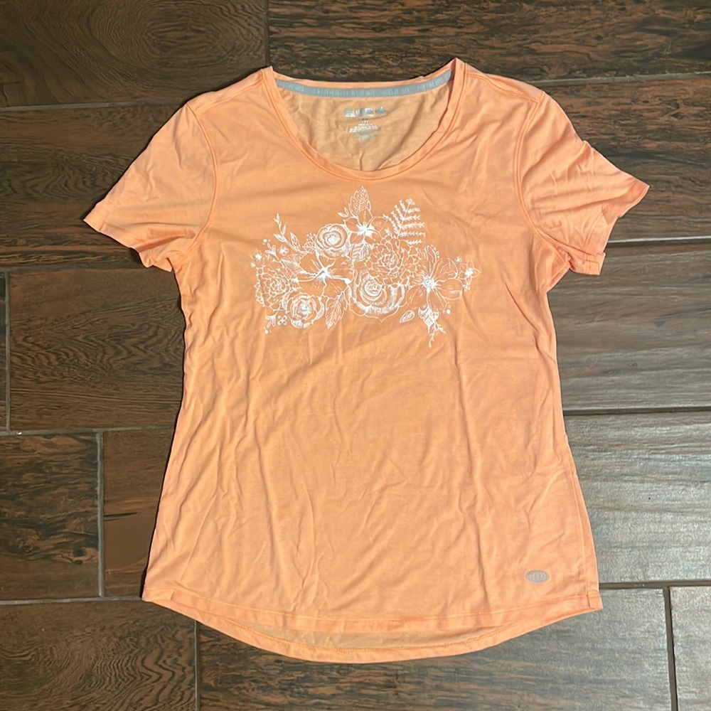 Worn Women’s Reel Legends Shirt Size Medium 65% Polyester 35% Rayon